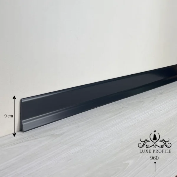 قرنیز 9 سانتی PVC - طرح مشکی